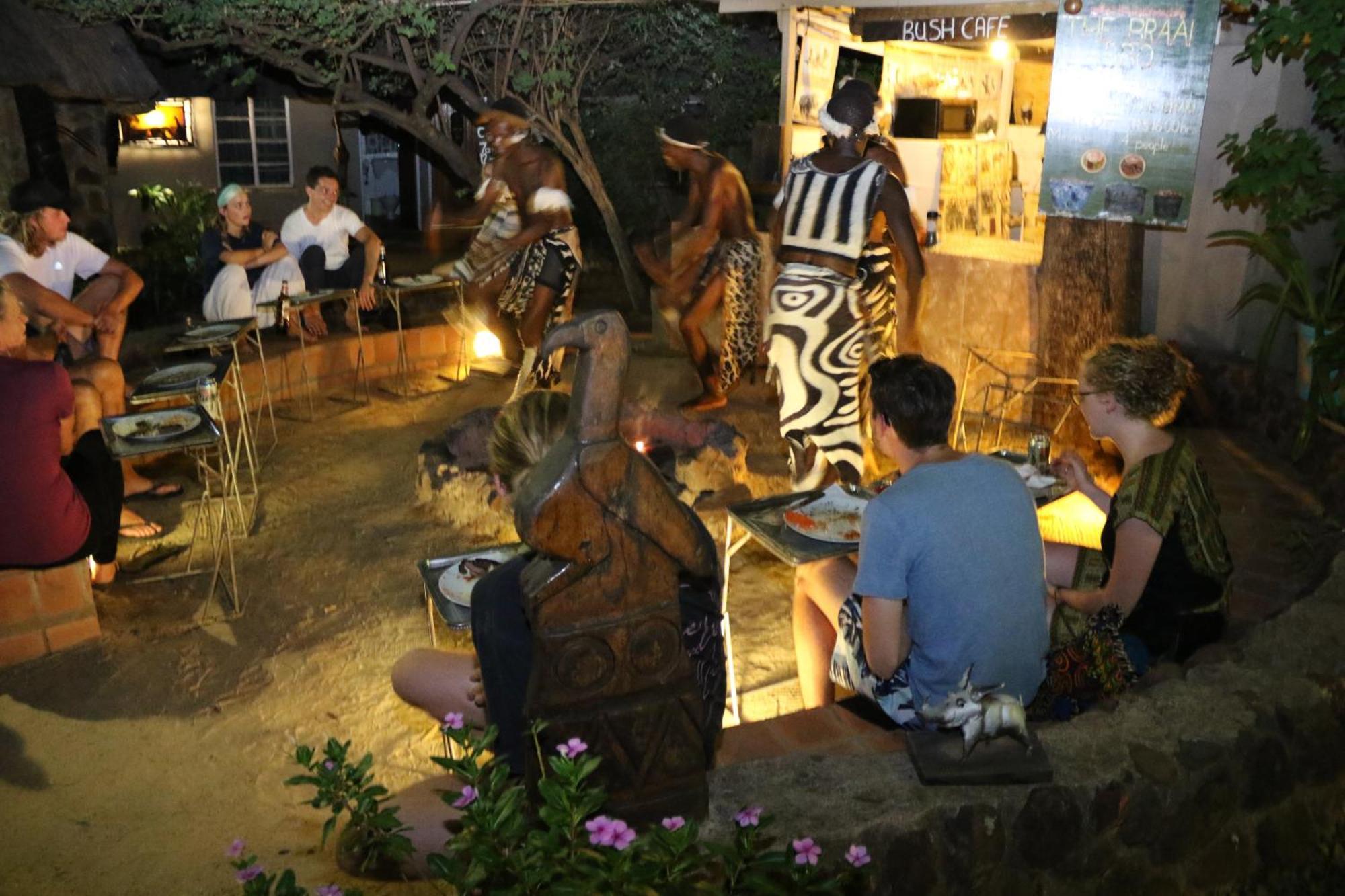 Victoria Falls Backpackers Lodge- Camp Sites Exterior photo